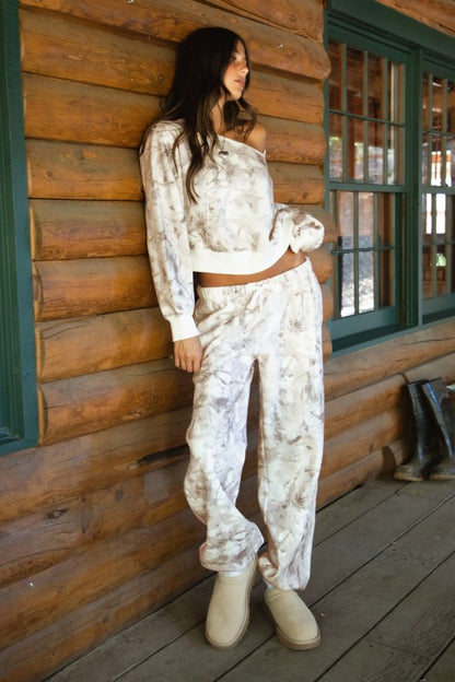 Camo crop sweatshirt